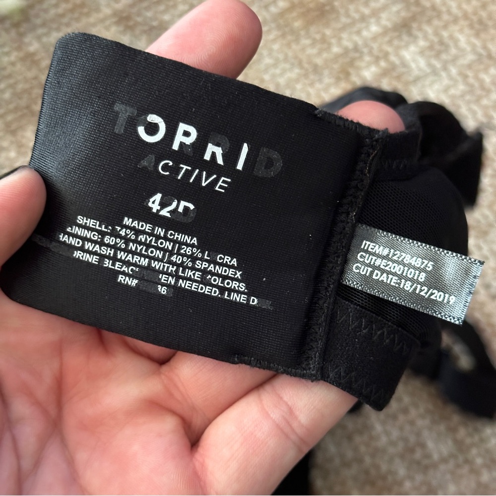 Torrid Active Double Layer Bra Sz 42d - image 3
